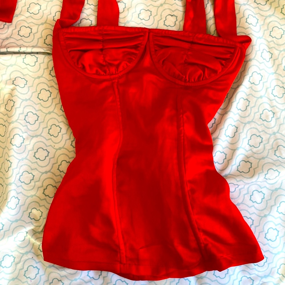 Boo’d up top red